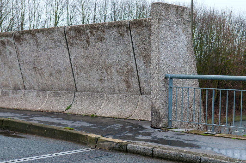 béton, mur, barrière de sécurité, pont, trottoir, urbain, asphalte, garde-corps, bordure, rebord, autoroute